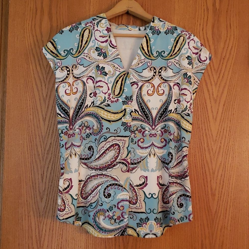 Pretty Van Heusen Paisley Print V-Neck Sleeveless Top Sz M